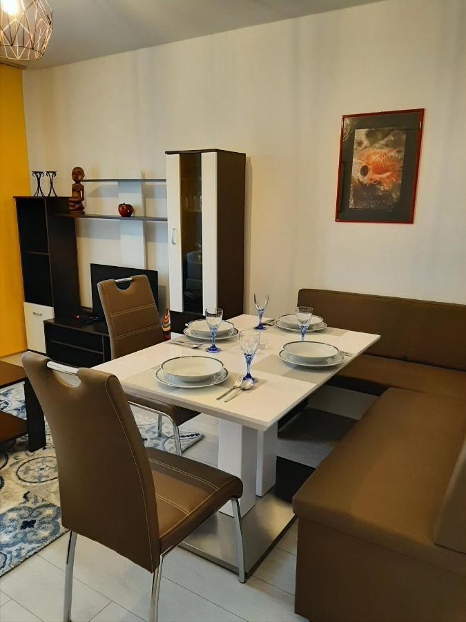 Stanovanje Zusterna 科佩尔 外观 照片